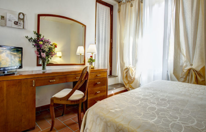camere classic - hotel nel centro storico di volterra - hotel san lino