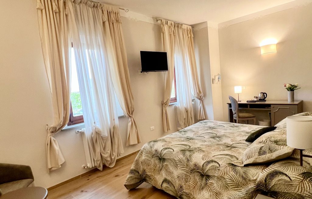 Camera-Suor-Lisa-ott---Hotel-San-Lino-Volterra